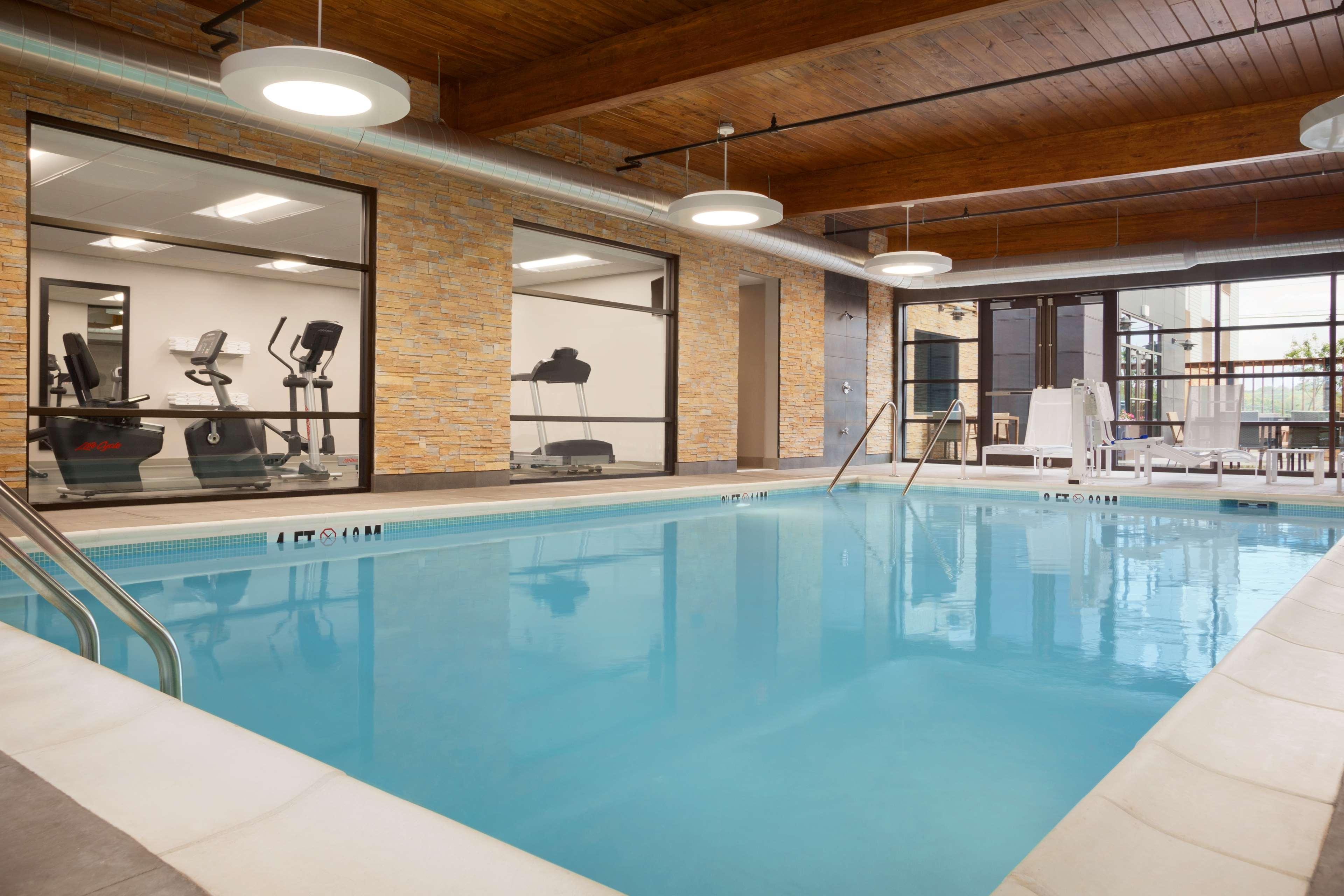 Country Inn & Suites By Radisson Asheville River Arts District Екстериор снимка